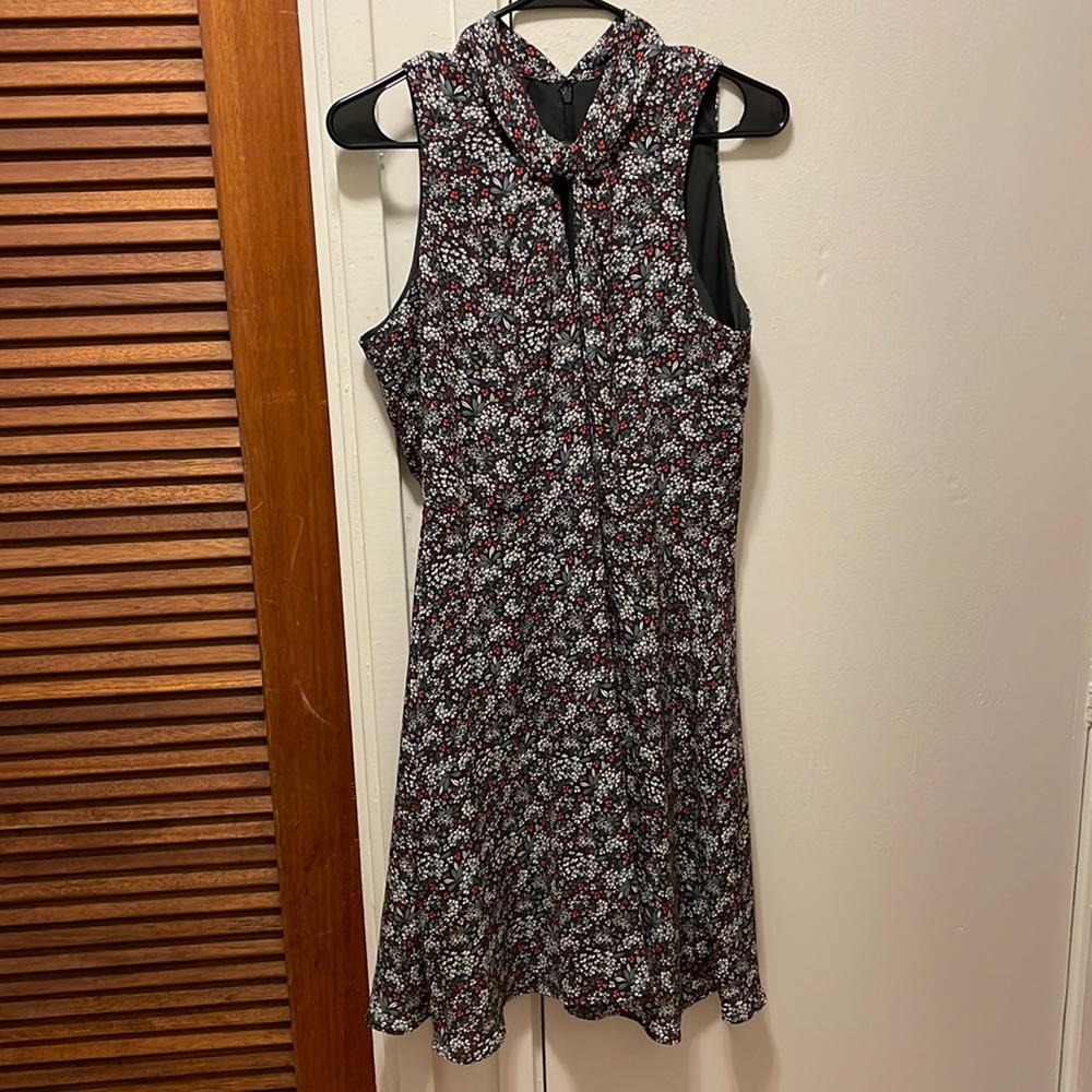 Loft outlet gray floral dress